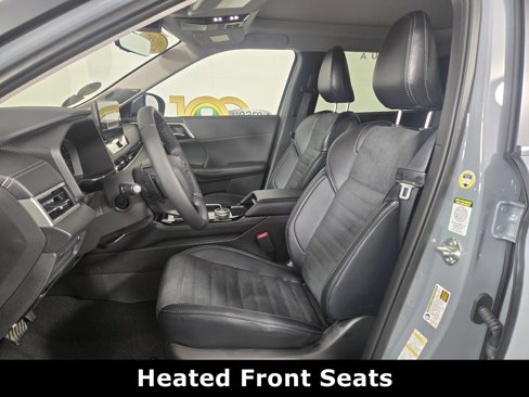 New 2025 Mitsubishi Outlander SE image 10