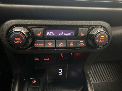 Used 2021 Nissan Kicks SR w/ SR Premium Package image 30