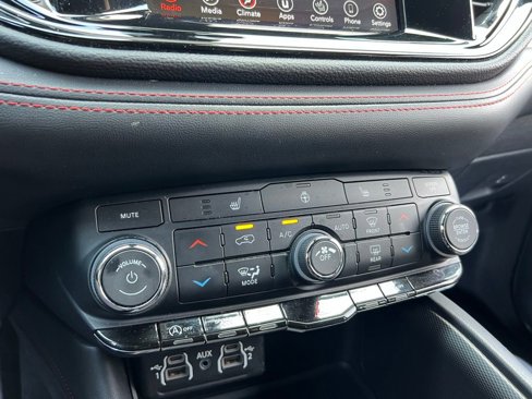 Used 2023 Dodge Durango GT image 20