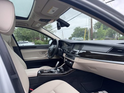 Used 2012 BMW 528i xDrive Sedan image 17