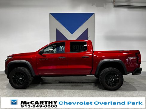 Used 2023 Chevrolet Colorado Trail Boss image 10