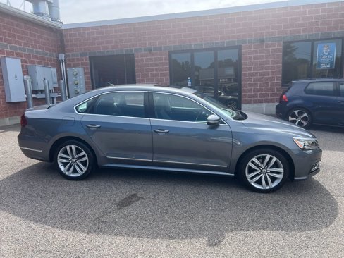 Used 2017 Volkswagen Passat 1.8T SE image 5