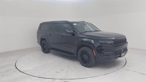 New 2025 Jeep Wagoneer L Series II w/ Premium Group I image 4