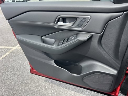 New 2026 Nissan Rogue Platinum w/ Platinum Premium Package image 16