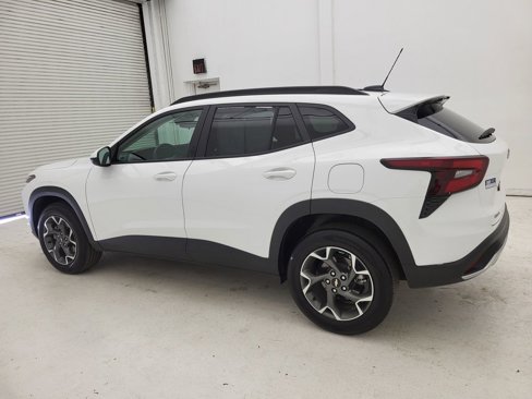 Used 2024 Chevrolet Trax LT image 13