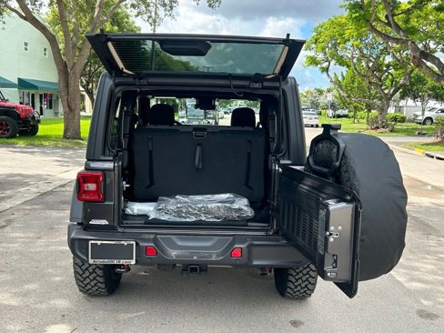New 2024 Jeep Wrangler Willys image 30