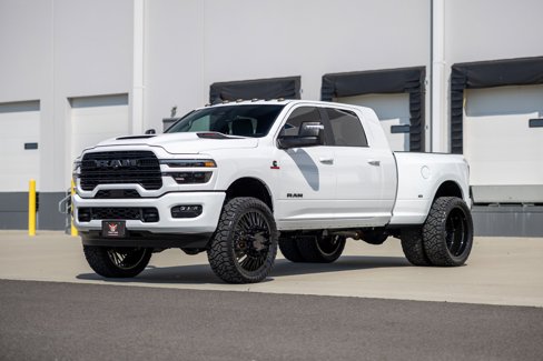 Used 2025 RAM 3500 Laramie w/ Night Edition image 8