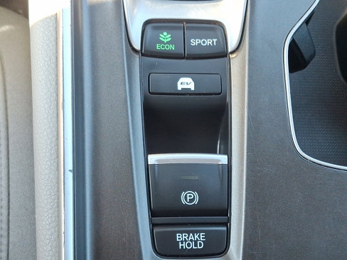 Used 2020 Honda Accord Hybrid Sedan image 26