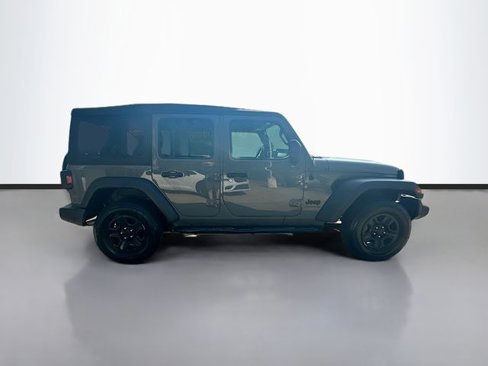 Used 2023 Jeep Wrangler Sport image 5