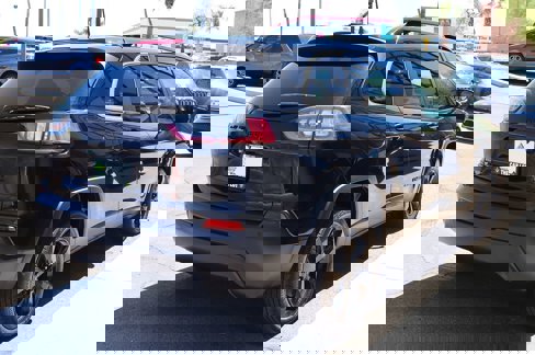 Used 2020 Jeep Cherokee Latitude Plus image 13