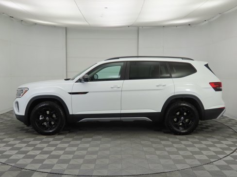 New 2026 Volkswagen Atlas Peak Edition image 9