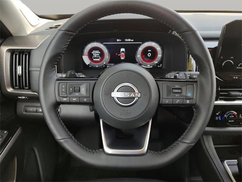 Used 2025 Nissan Pathfinder Platinum w/ Cargo Package image 14