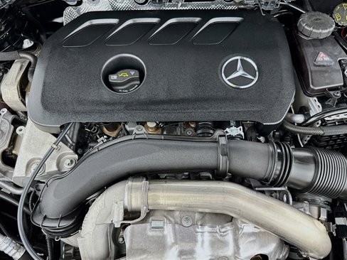Used 2025 Mercedes-Benz GLA 250 image 37