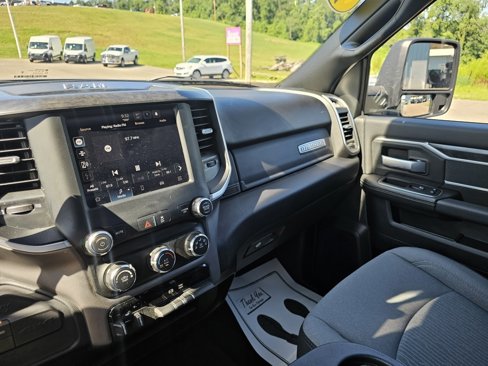 Used 2024 RAM 3500 Big Horn image 39