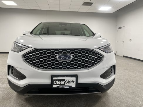 Used 2024 Ford Edge SEL image 3