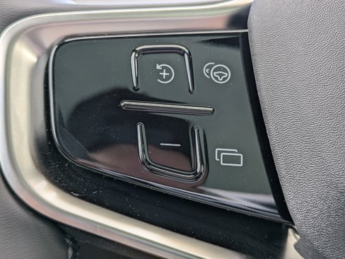 New 2025 Volvo EX30 Ultra w/ Protection Package Premier image 24