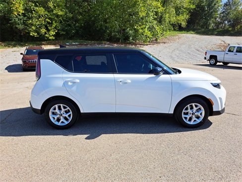 Used 2025 Kia Soul S image 6