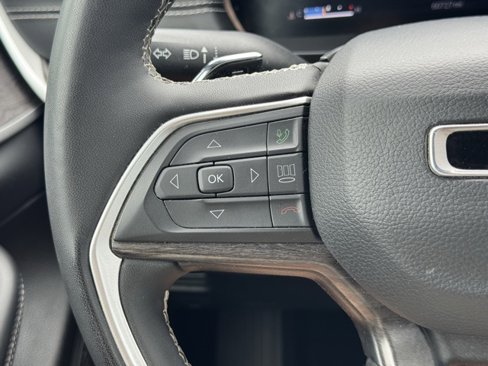 Used 2024 Jeep Grand Cherokee L Limited w/ Luxury Tech Group II image 28