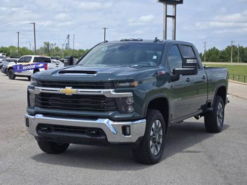 New 2025 Chevrolet Silverado 2500 LT image 2