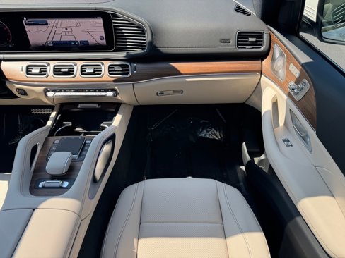 New 2026 Mercedes-Benz GLS 450 4MATIC image 17