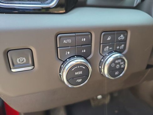 Used 2024 GMC Sierra 1500 Denali w/ Technology Package image 18
