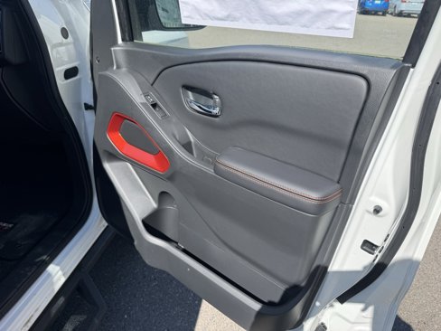 New 2025 Nissan Frontier PRO-4X image 25