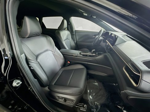 Used 2025 Toyota Crown Signia image 28