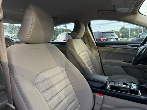 Used 2019 Ford Fusion SE image 39