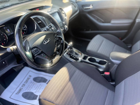 Used 2018 Kia Forte S image 12