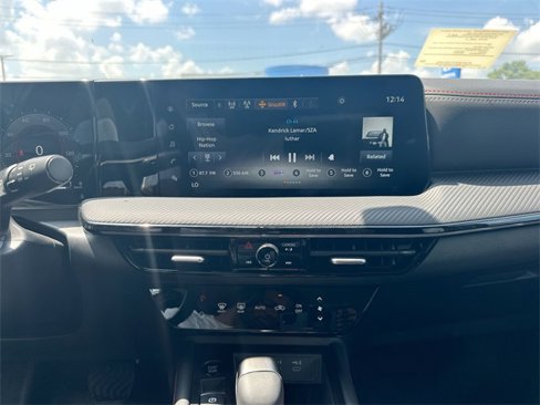 New 2025 Nissan Kicks SR image 27