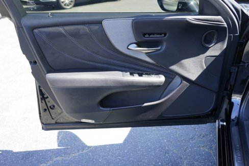 Used 2020 Lexus LS 500 F Sport image 27