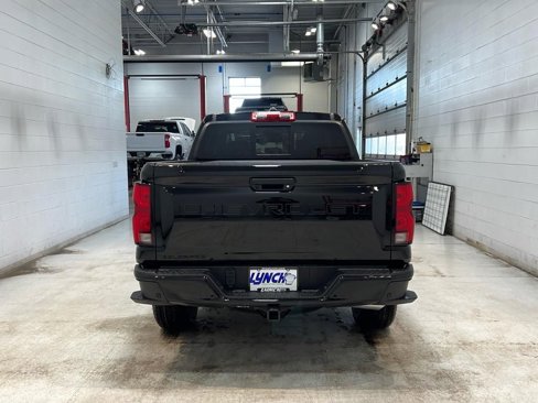 New 2025 Chevrolet Colorado Z71 w/ Technology Package image 38