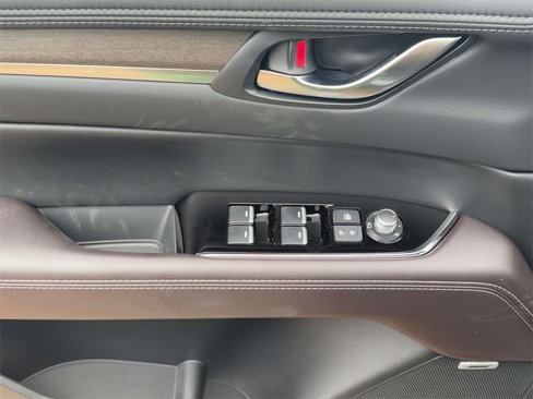 New 2025 MAZDA CX-5 Signature image 9