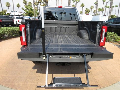 New 2025 Ford F250 Platinum w/ Tremor Off-Road Package image 27