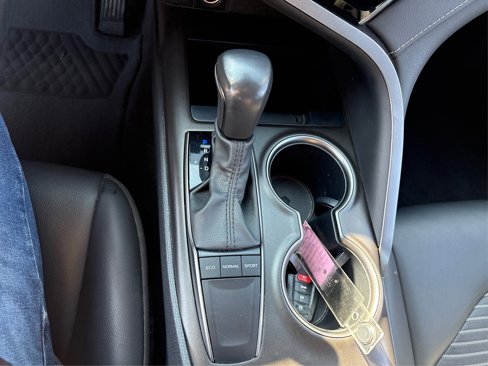 Used 2024 Toyota Camry SE image 25