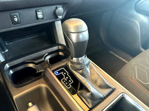 Used 2017 Toyota Tacoma TRD Off-Road image 78