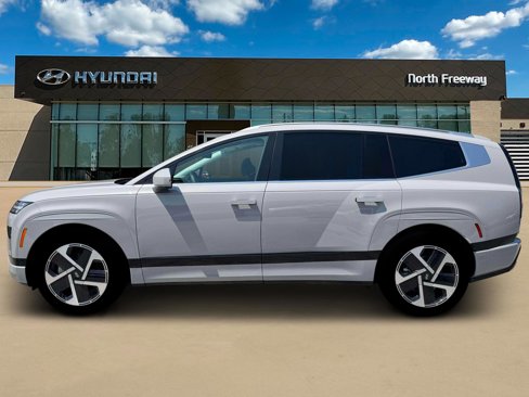 New 2026 Hyundai Ioniq 9 Calligraphy image 3