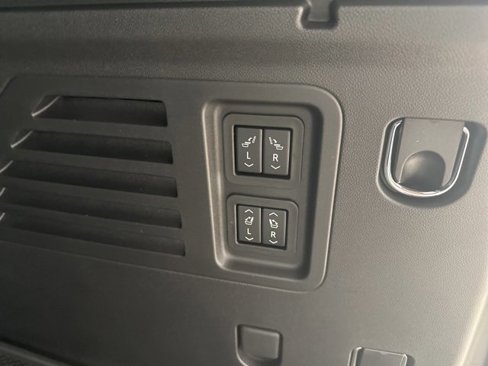 New 2026 Chevrolet Traverse RS w/ LPO, Floor Liner Package image 18