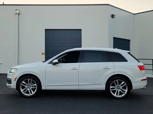 Used 2017 Audi Q7 3.0T Prestige w/ Prestige Package image 2