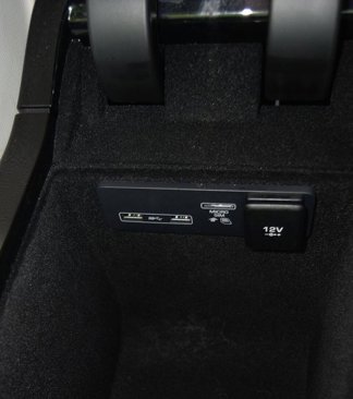 Used 2019 Land Rover Range Rover Velar S image 38