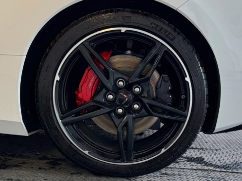 Used 2023 Chevrolet Corvette Stingray Premium Cpe w/ Z51 Performance Package image 9