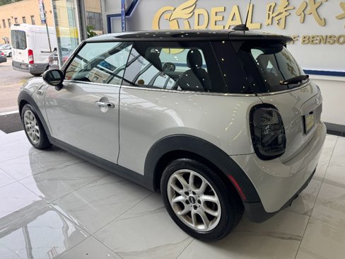 Used 2014 MINI Cooper 2-Door Hardtop image 6