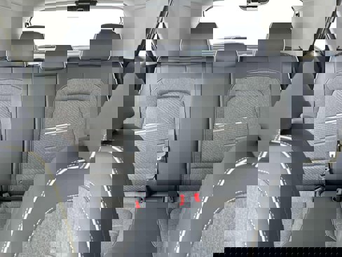 New 2025 Hyundai Venue Limited image 16