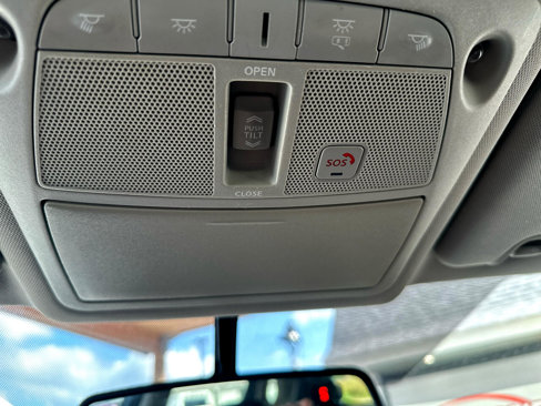 Used 2016 Nissan Rogue SL image 58