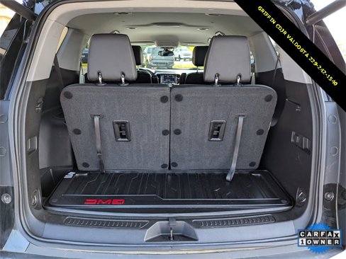 Used 2023 GMC Acadia SLT w/ Preferred Package image 12