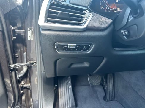 Used 2023 BMW X5 xDrive40i w/ Executive Package image 18