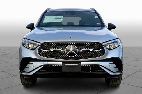 Used 2025 Mercedes-Benz GLC 300 4MATIC image 3