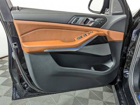 New 2026 BMW X7 M60i image 10