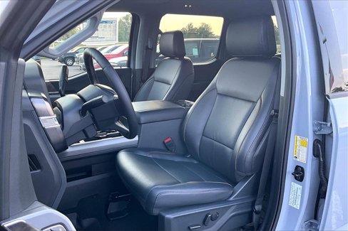 New 2025 Ford F250 Lariat w/ Black Appearance Package image 9