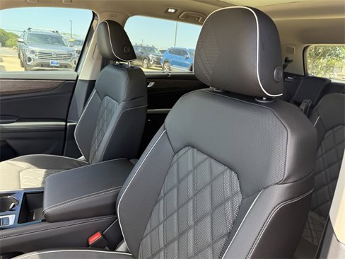 New 2025 Volkswagen Atlas SEL Premium R-Line image 10